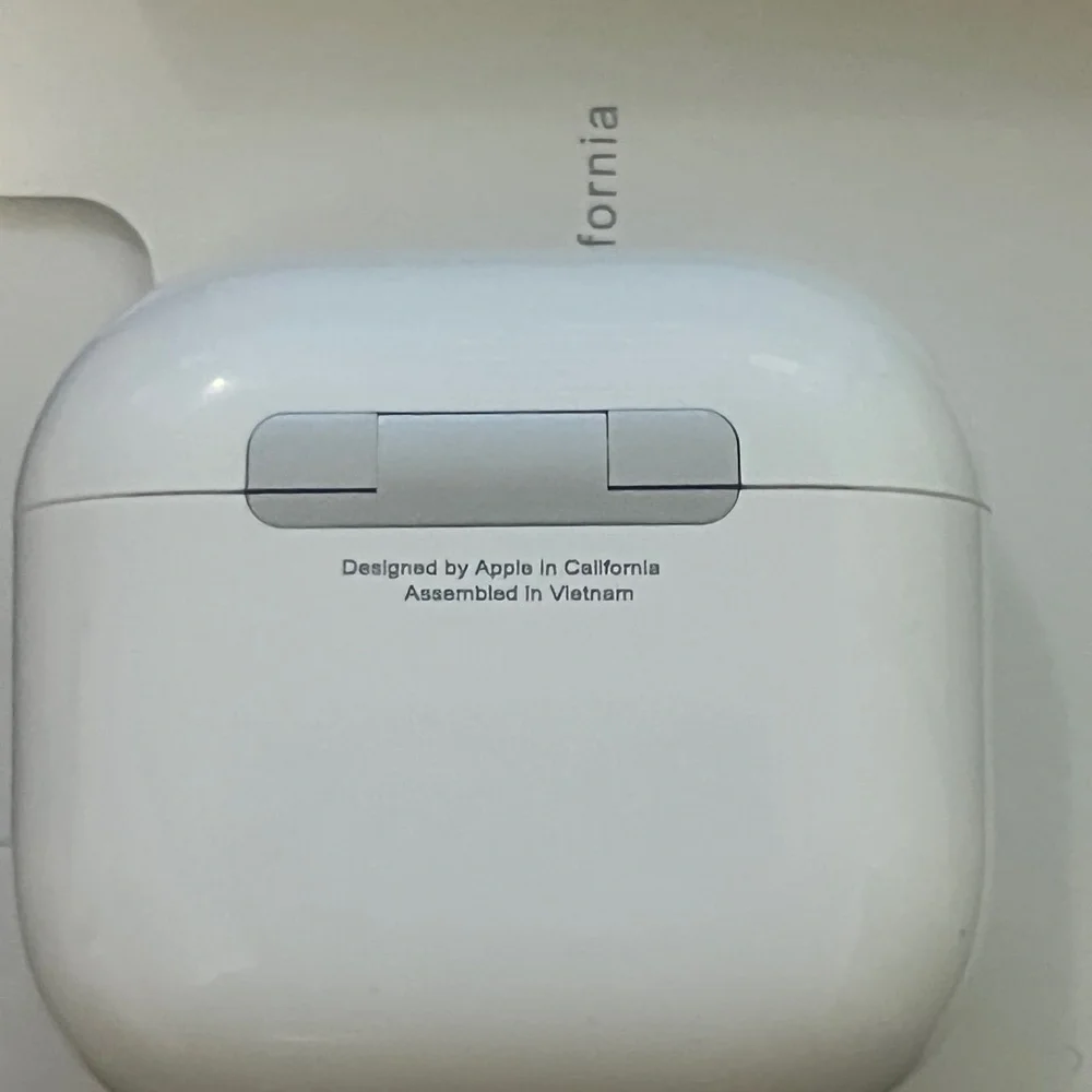 Apple White AirPods generation 4 with active noise cancelation